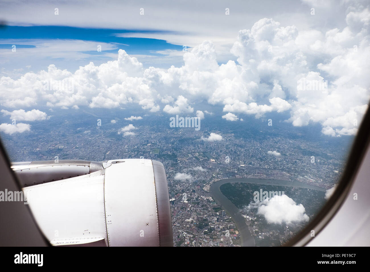 Eine Luftaufnahme über Bangkok, Thailand, aus einem Flugzeug Fenster Stockfoto