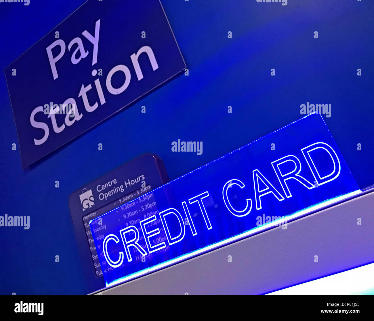 Pay Station Kreditkarte - Parkplatz Zahlung Maschine Stockfoto