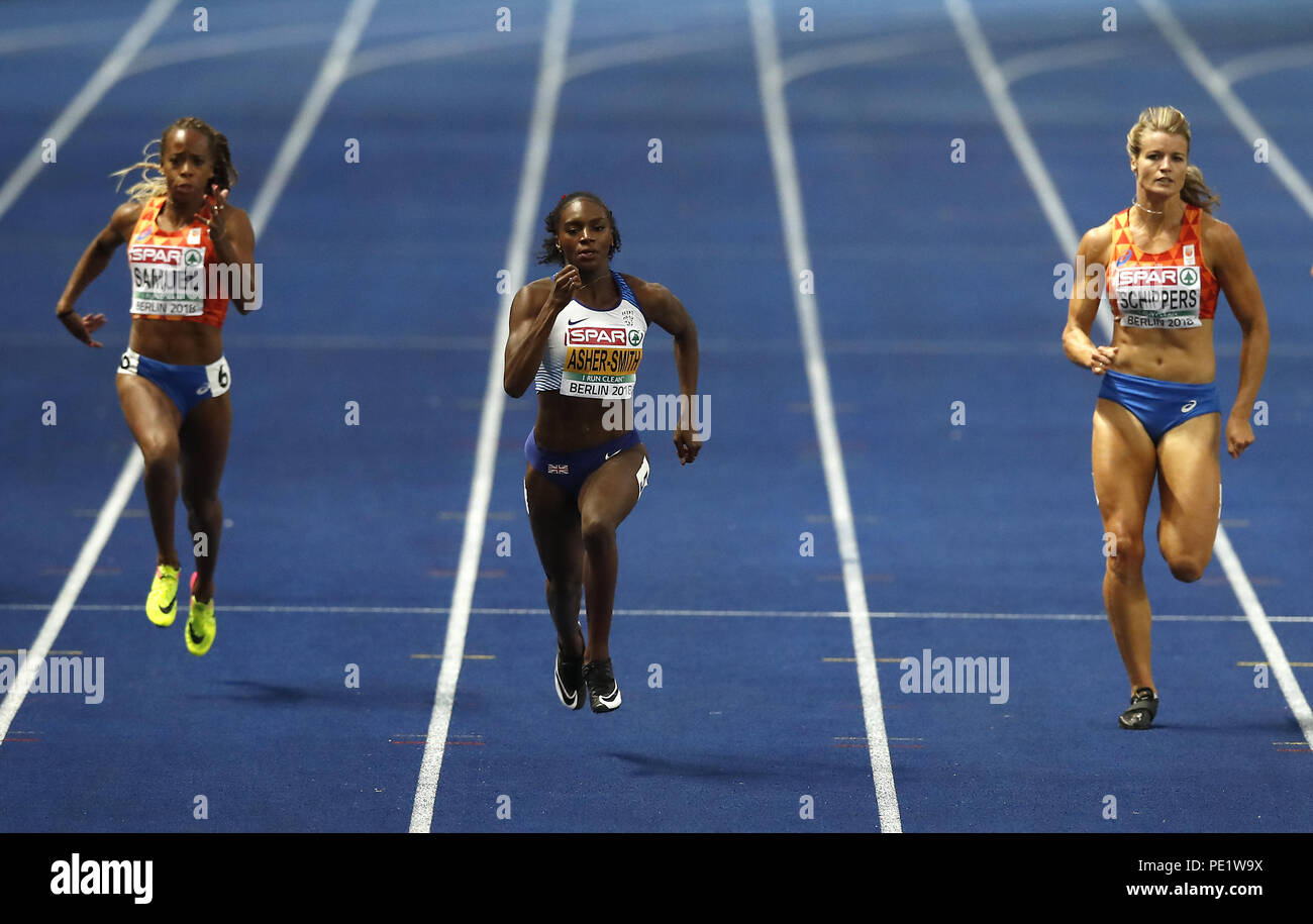 Die britische Dina Asher-Smith (Mitte) ist auf dem Weg zum Goldsieg im 200-m-Finale der Frauen am fünften Tag der Leichtathletik-Europameisterschaften 2018 im Olympiastadion in Berlin. DRÜCKEN SIE VERBANDSFOTO. Bilddatum: Samstag, 11. August 2018. Siehe PA Story Athletics European. Bildnachweis sollte lauten: Martin Rickett/PA Wire. EINSCHRÄNKUNGEN: Nur für redaktionelle Zwecke, keine kommerzielle Nutzung ohne vorherige Genehmigung Stockfoto