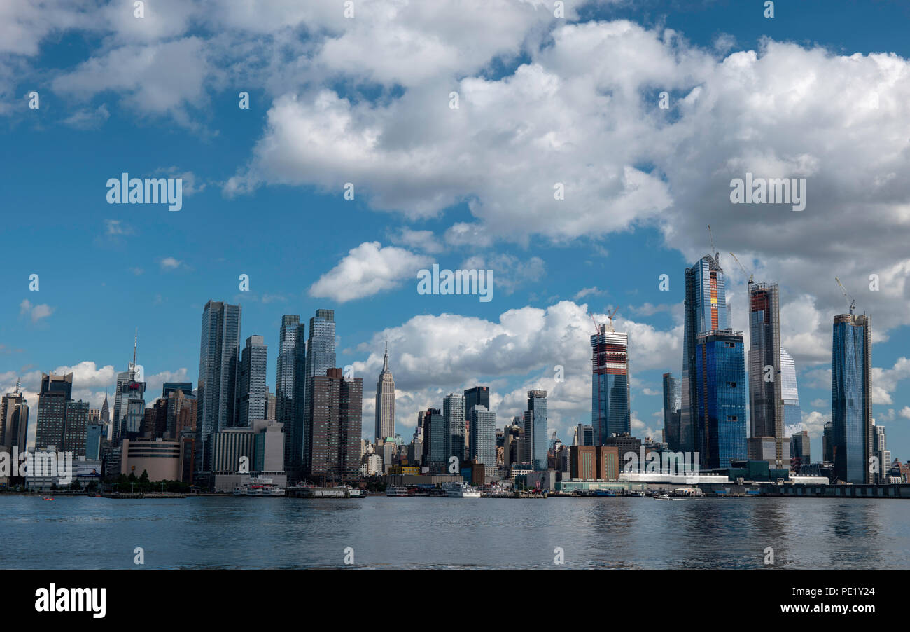 Skyline von Manhattan vom Hudson River Stockfoto