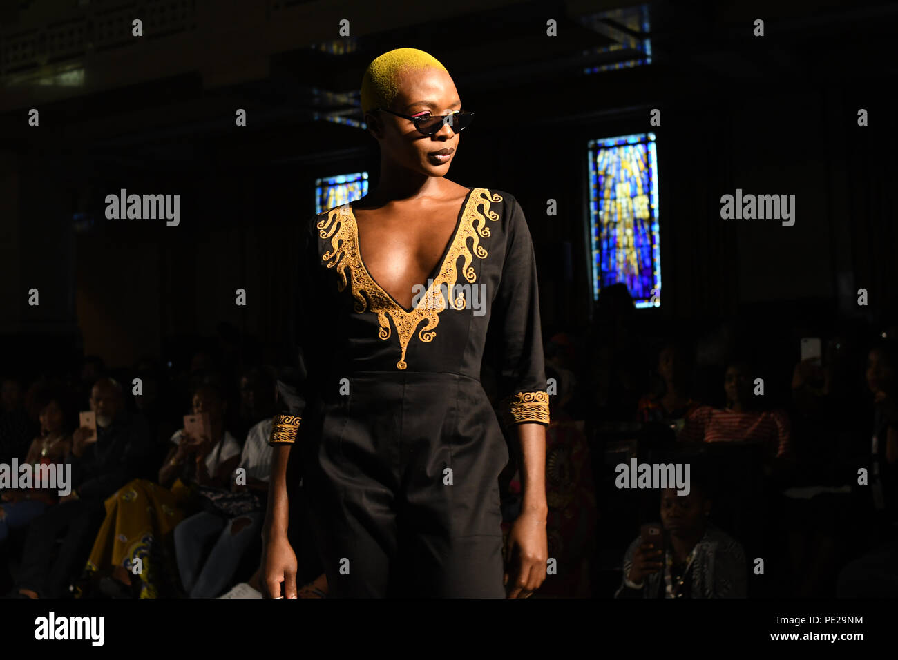 London, Großbritannien. 11. August 2018. Designer WB Sammlung präsentiert seine neueste Kollektion an der Afrika Fashion Week London (AFWL) an Freimaurer' Hall am 11. August 2018, London, UK. Bild Capital/Alamy leben Nachrichten Stockfoto