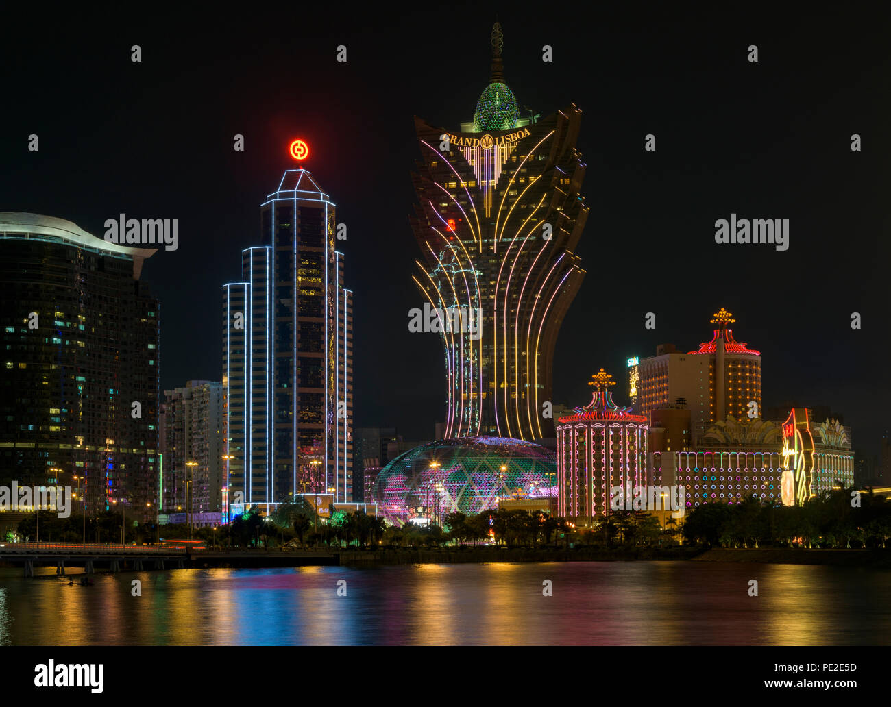 Nacht Landschaft des Grand Lisboa Casino in Macau Stockfoto
