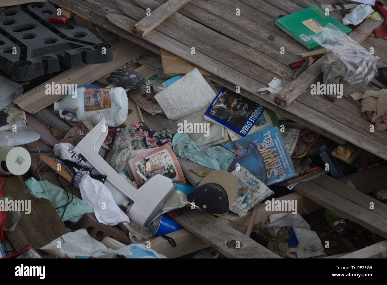 Abgebrochene Spielzeug, Diners und der Innenstadt von Fotos Stockfoto