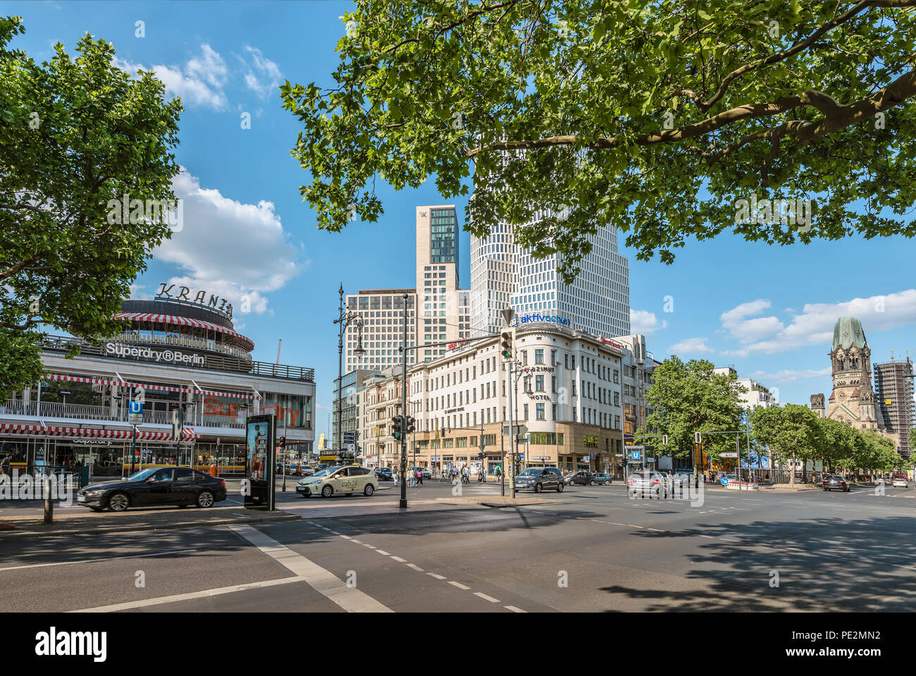 Kurfürstendamm Berlin Straßenlandschaft Vor Dem Cafe Kranzler 