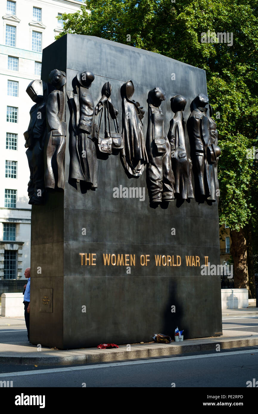 Denkmal für die Frauen im Zweiten Weltkrieg, Whitehall, London 2018 Stockfoto