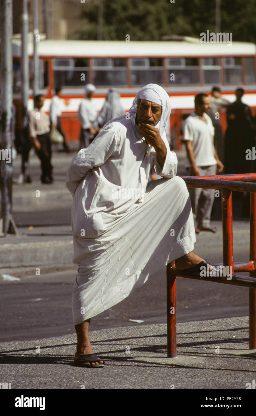 Der Busbahnhof in der Innenstadt von Bagdad, 1995. Stockfoto