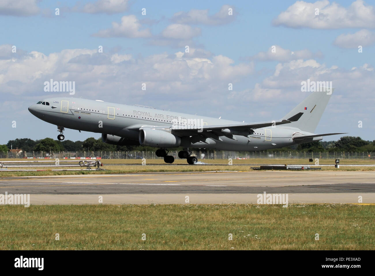 Royal Air Force A330 Voyager Luftbetankung/Cargo Aircraft Ansatz von RAF Mildenhall. Stockfoto