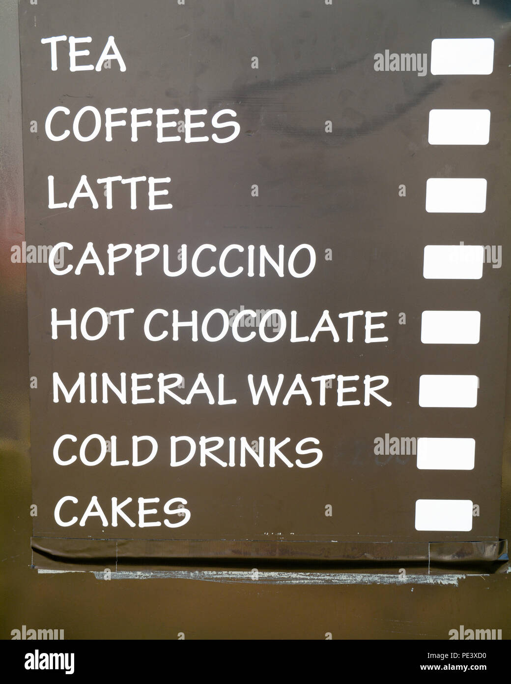 Menü Vorstand im Cafe mit Liste von Getränken und Essen, aber fehlende Preise Stockfoto