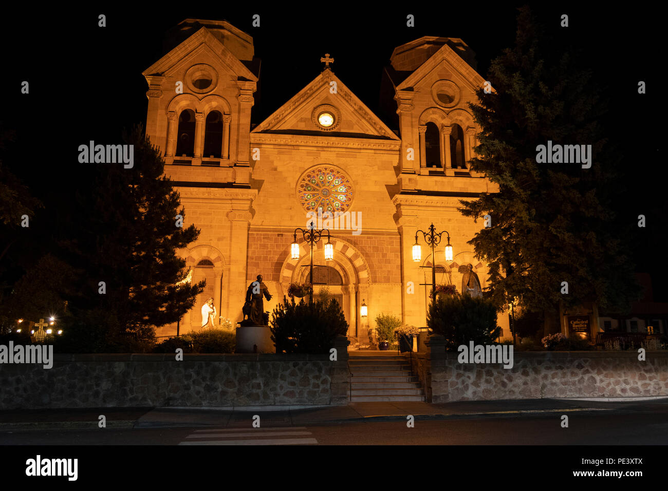 Dom der Basilika des Hl. Franziskus von Assisi, Santa Fe, NM, USA, von Dominique Braud/Dembinsky Foto Assoc Stockfoto