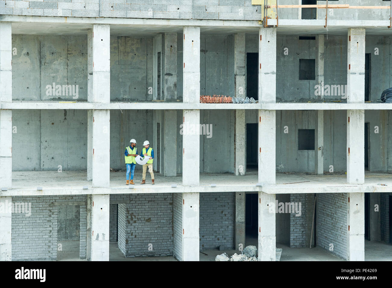 Male Construction Workers Stockfotos Male Construction Workers