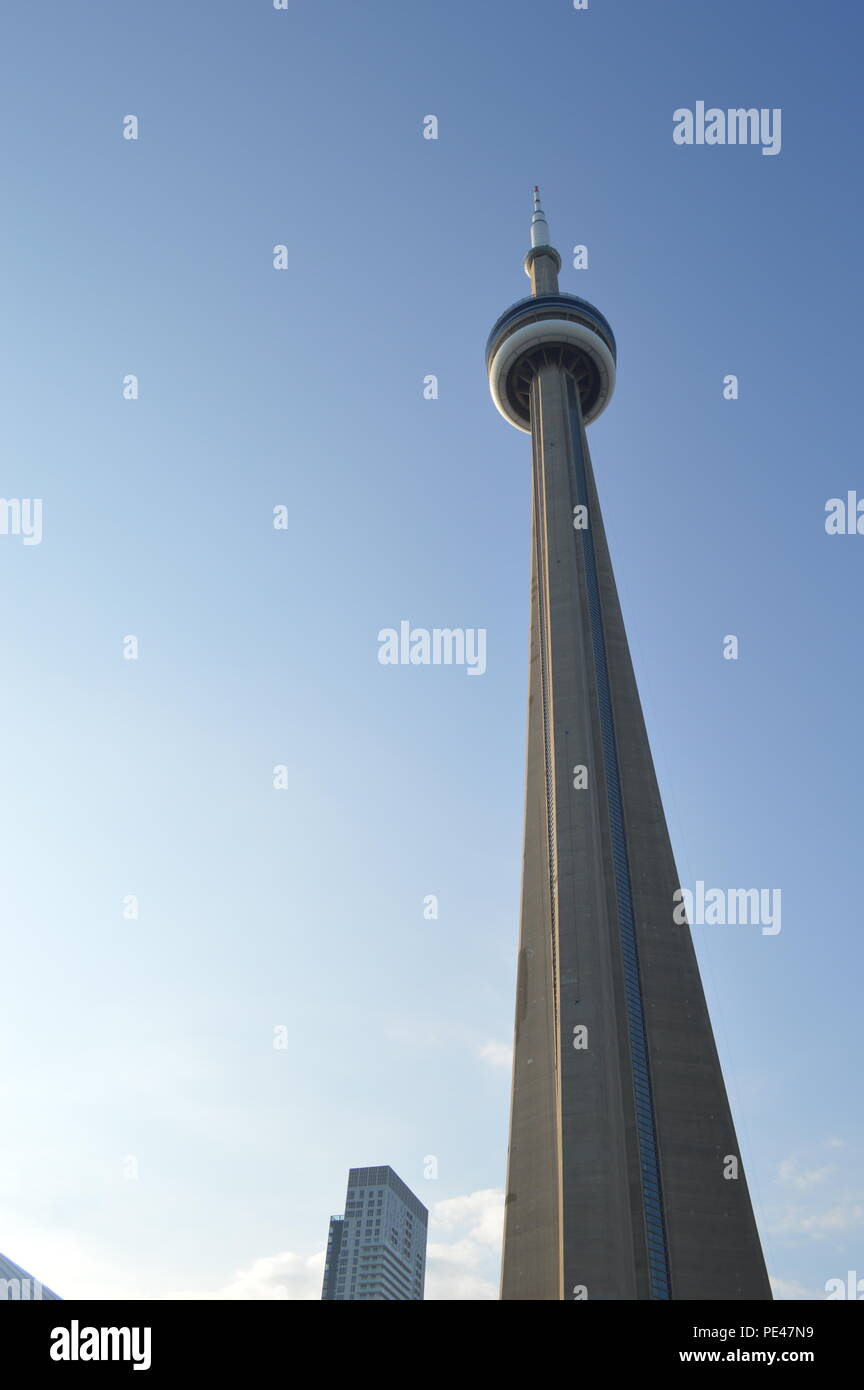 CN Tower in Toronto Ontario Kanada im Sommer Stockfoto