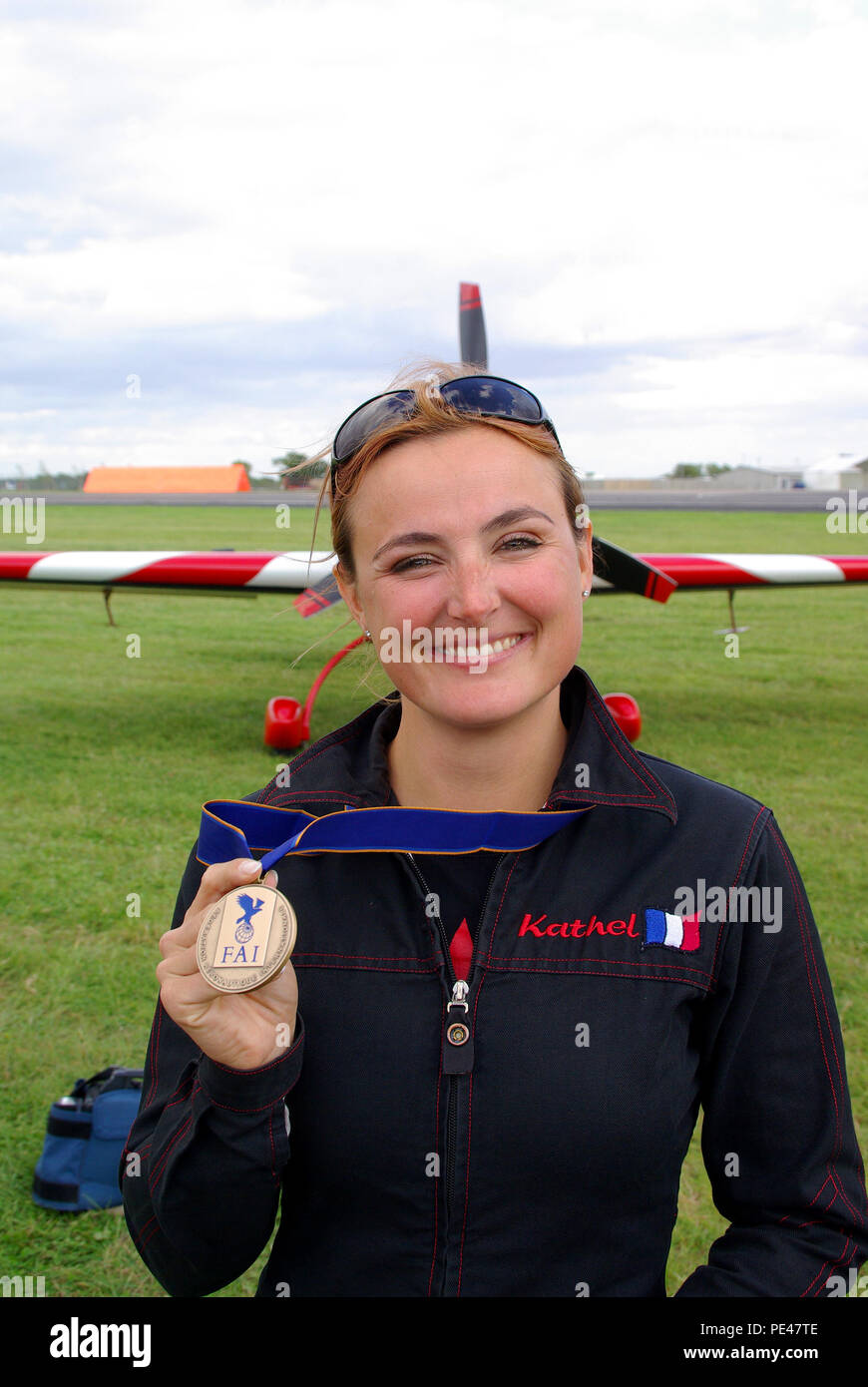 Kathel Brageot (Kathel Boulanger) Bronze Medaillenträger 2009 World Aerobatic Championships, Silverstone, Großbritannien. Weibliche aerobatic Pilot. Französischer Meister Stockfoto