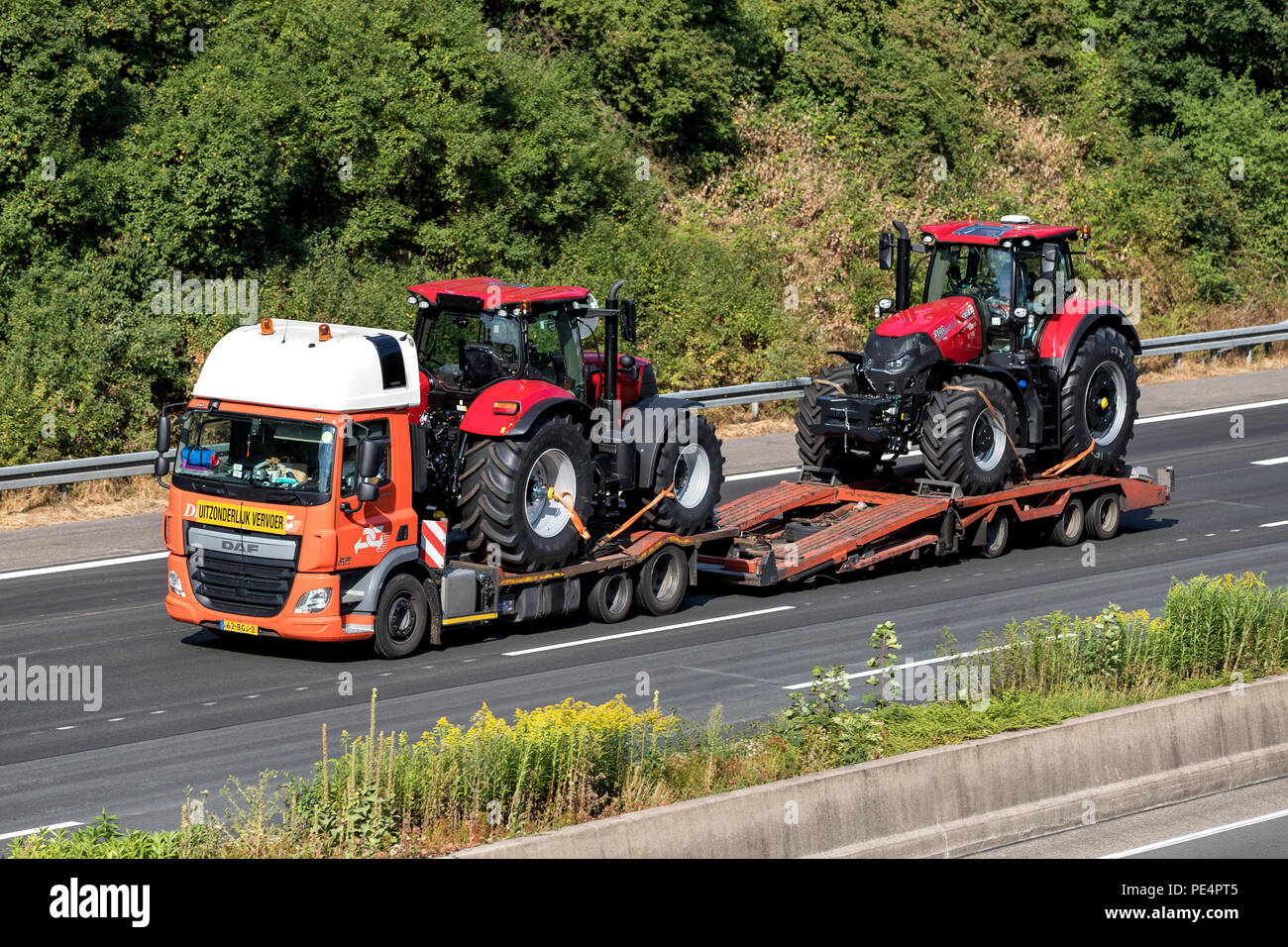 Traktor Mit Tieflader