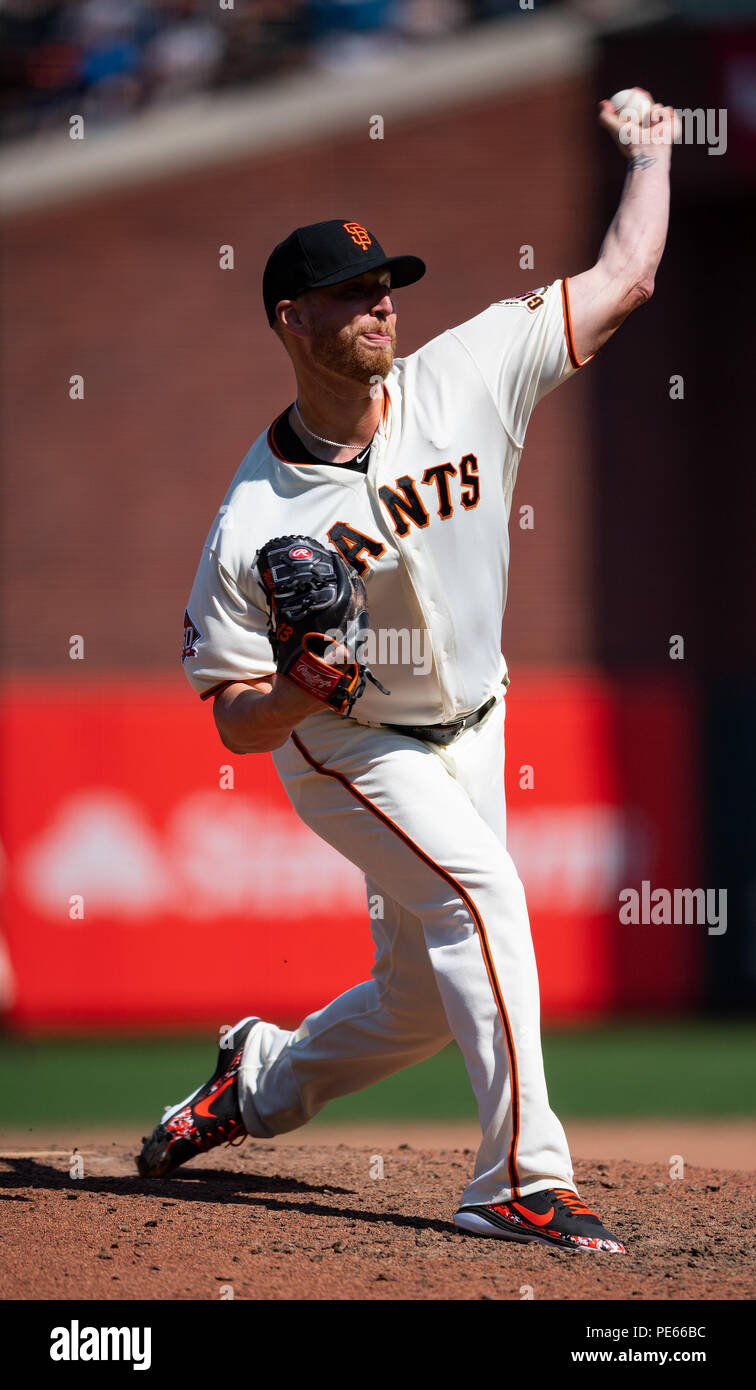 San Francisco, USA. 12. Aug 2018. 12. August 2018: San Francisco Giants Entlastung Krug Will Smith (13) erhielt das Speichern in der SF 4-3 Sieg, während ein MLB-Spiel zwischen den Pittsburgh Pirates und die San Francisco Giants bei AT&T Park in San Francisco, Kalifornien. Valerie Shoaps/CSM Credit: Cal Sport Media/Alamy leben Nachrichten Stockfoto