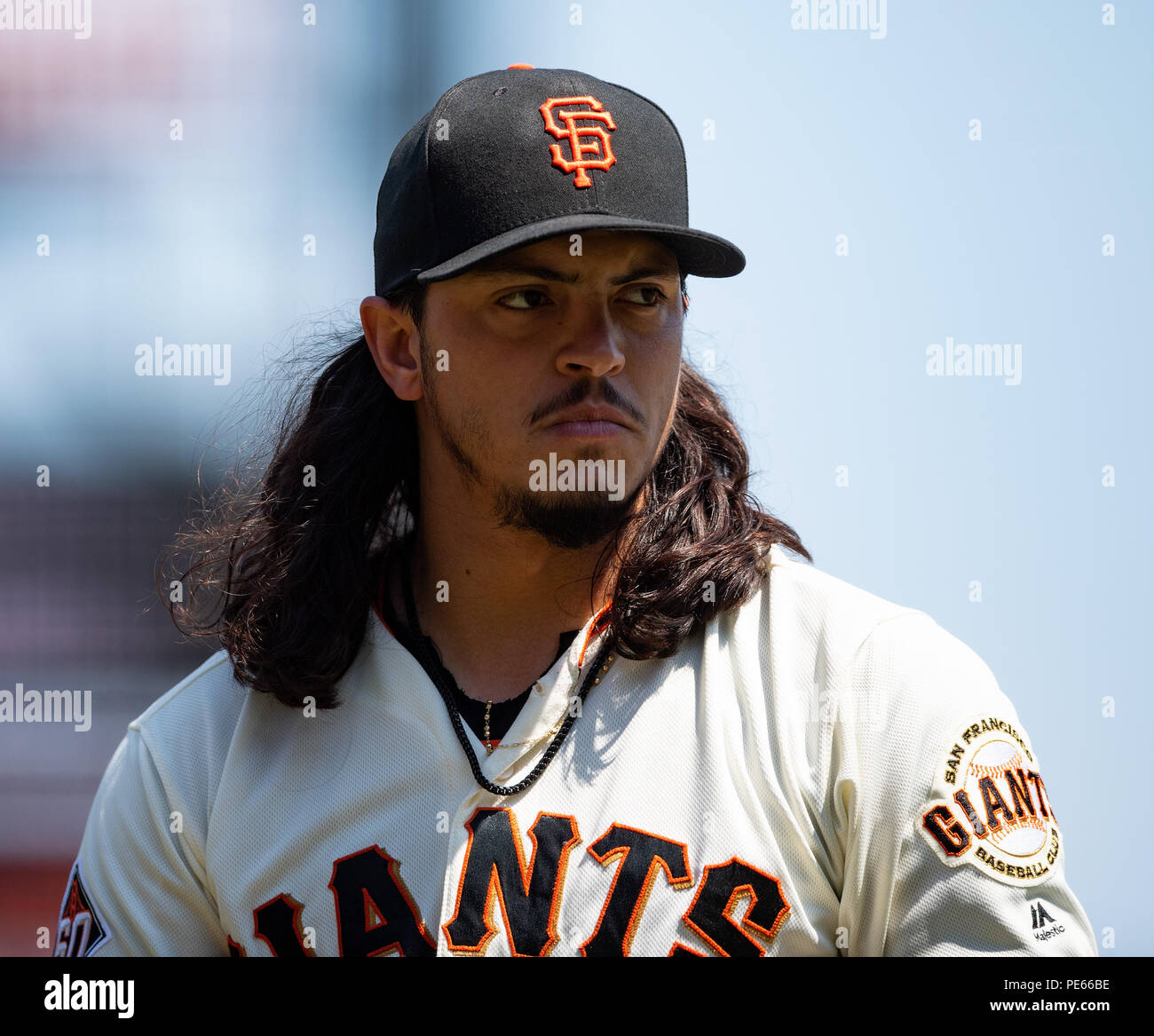 San Francisco, USA. 12. Aug 2018. 12. August 2018: San Francisco Giants Krug Dereck Rodriguez (57) ging für sieben Innings am Sonntag 4-3 Sieg, in einem MLB Spiel zwischen den Pittsburgh Pirates und die San Francisco Giants bei AT&T Park in San Francisco, Kalifornien. Valerie Shoaps/CSM Credit: Cal Sport Media/Alamy leben Nachrichten Stockfoto