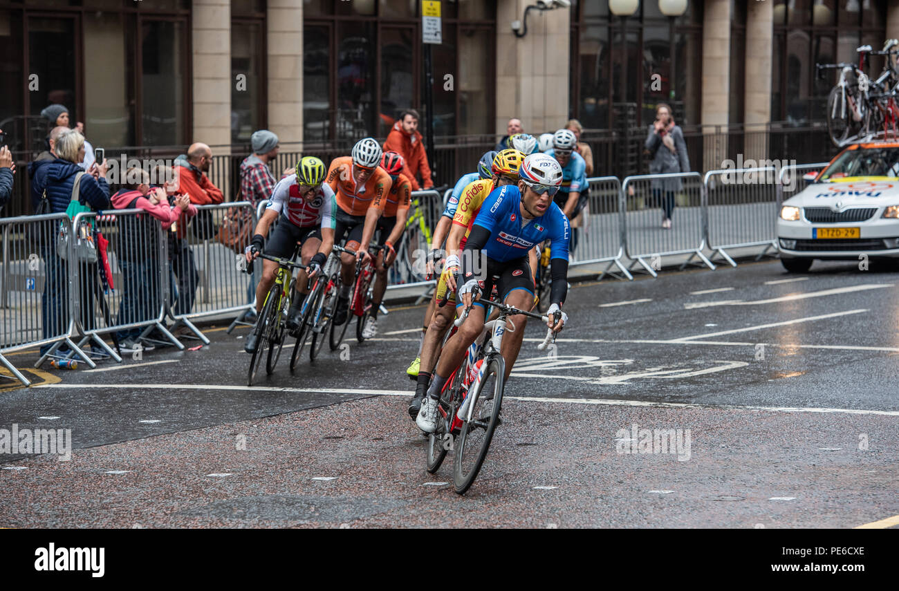 Glasgow, Schottland. 12 Aug, 2018. Konkurrenten an der Europäischen Meisterschaft Mens Radfahren Straße Rennen in Glasgow, Schottland. Kredit George Robertson/Alamy leben Nachrichten Stockfoto