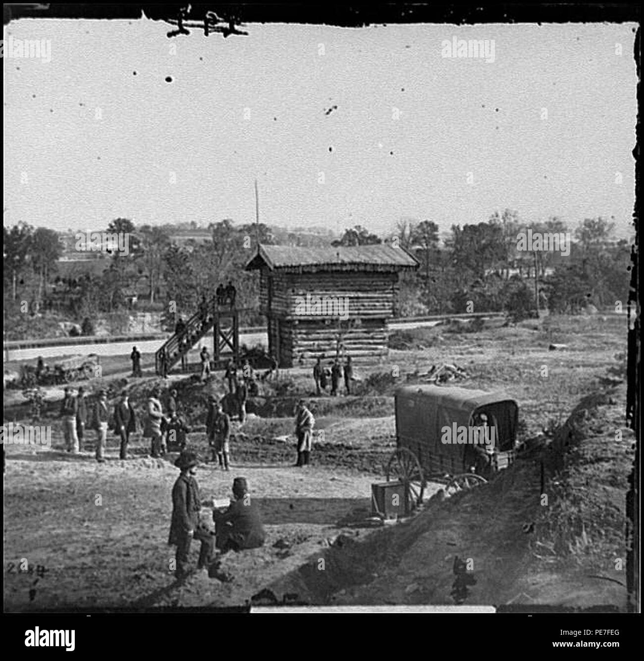 Arlington Heights, VA-Blockhaus in der Nähe von Aquäduktbrücke Stockfoto