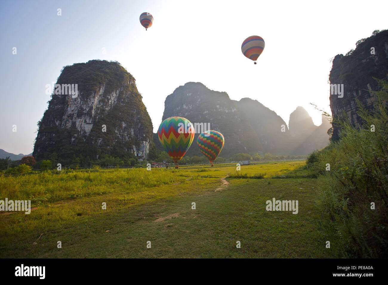 Heißluftballons in Yangshou, China Stockfoto