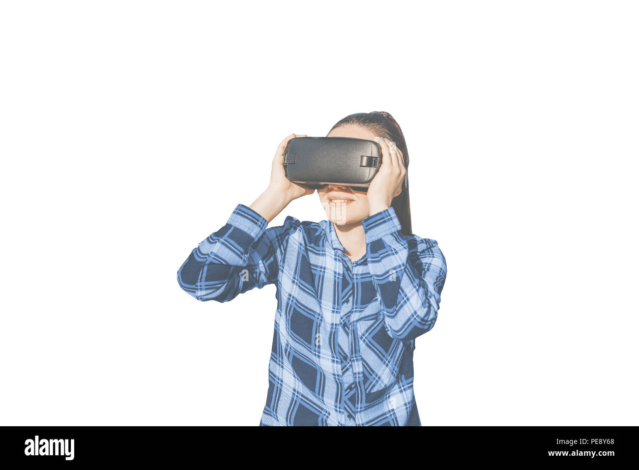 Die Frau mit der Brille der Virtuellen Realität. Zukunft Technik Konzept. Moderne bildgebende Technik. Stockfoto