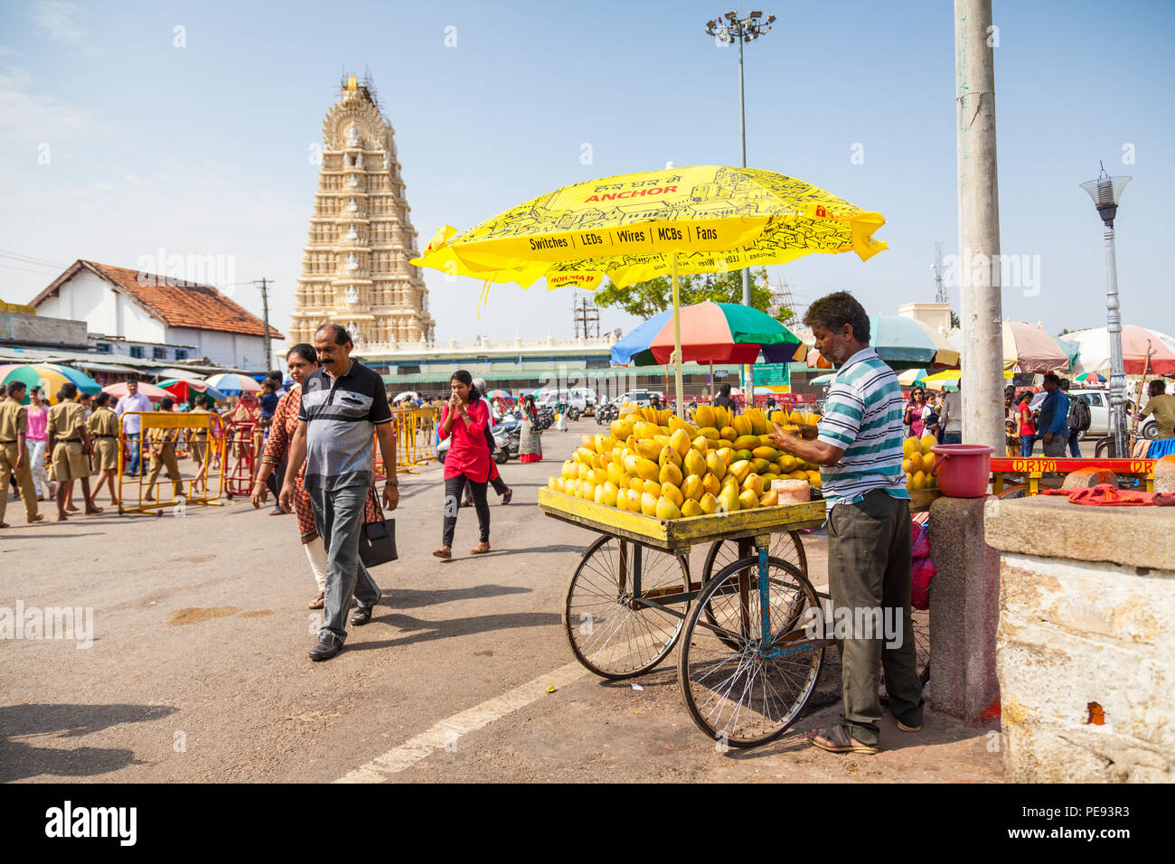 Mango Verkäufer in Südindien, Mysore Stockfoto