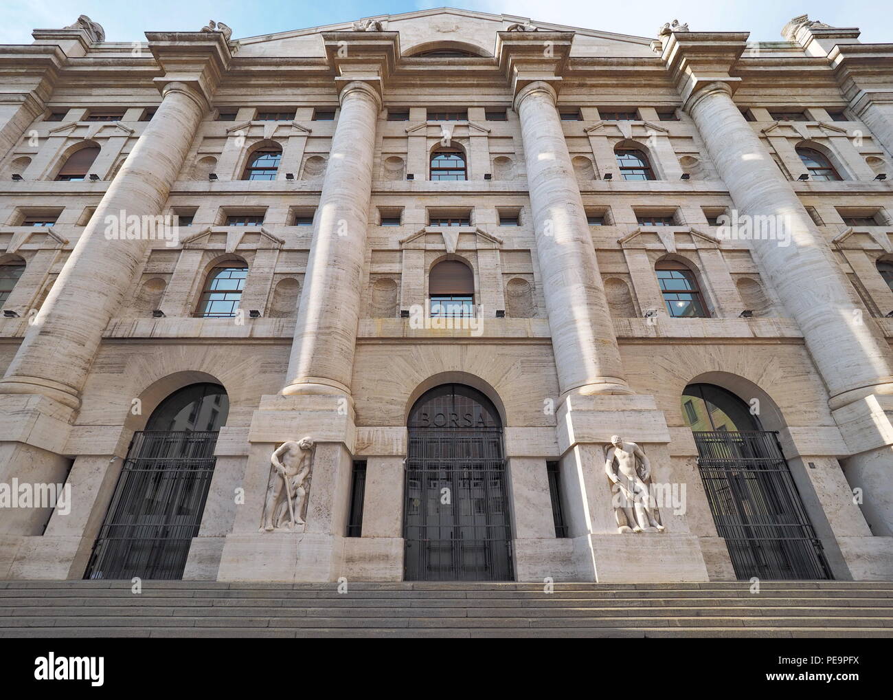 24:00 Uhr Palast, Sitz der Italienischen Börse in Mailand, Italien Stockfoto