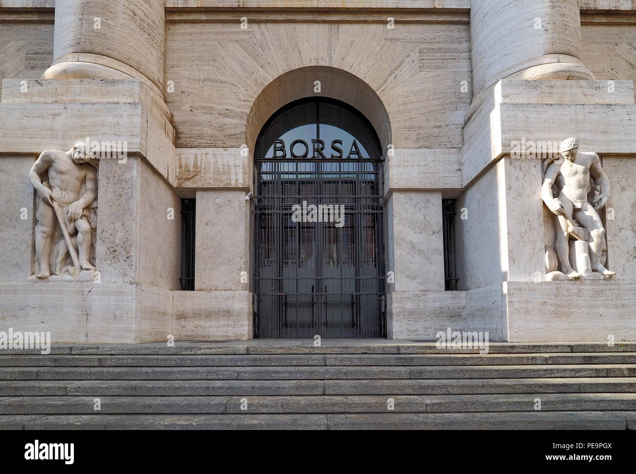 24:00 Uhr Palast, Sitz der Italienischen Börse in Mailand, Italien Stockfoto