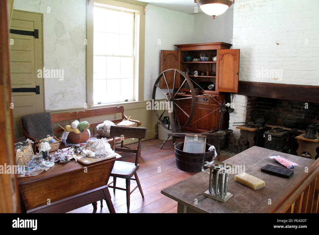 Bild aus alter Kolonialküche bei Chippokes Plantation, VA, USA. Stockfoto