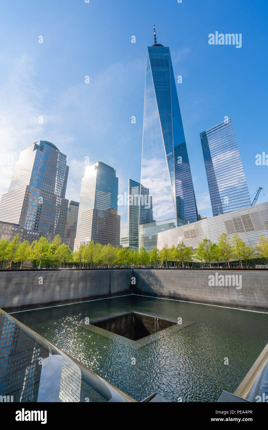 Das One World Trade Center und die 911 Gedenkstätte Stockfoto