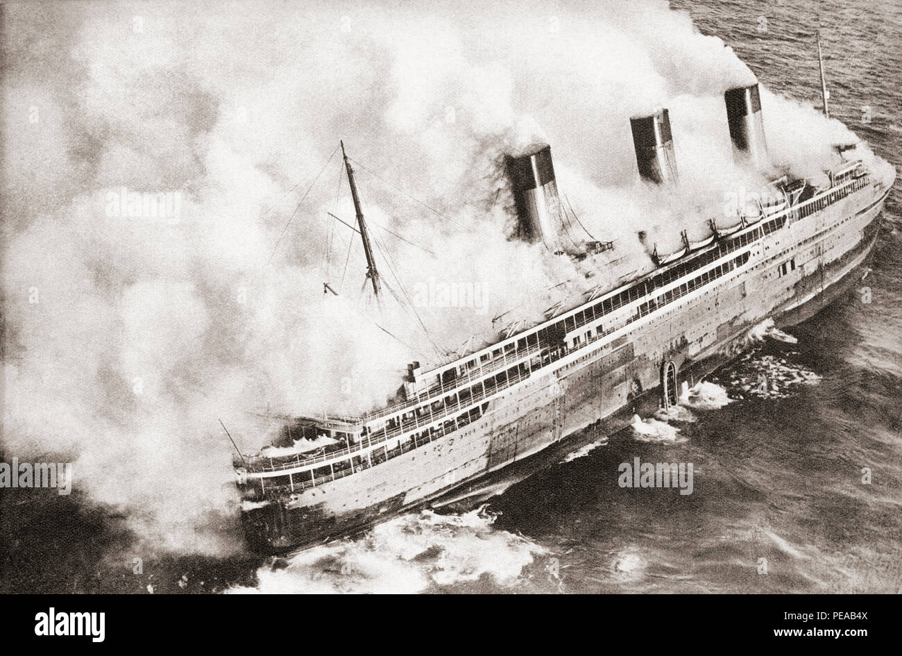 Die französische Ozeandampfer SS L'Atlantique. Das Schiff brannte im Jahre 1933 während Segeln zwischen Bordeaux und Le Havre nach eingebaut werden. Das Schiff wurde 1936 in der Zahlung von US $ 6,8 Mio. in Compagnie de Navigation Sud Atlantique für die Verluste, die verschrottet. Von diesen enormen Jahre, veröffentlicht 1938. Stockfoto