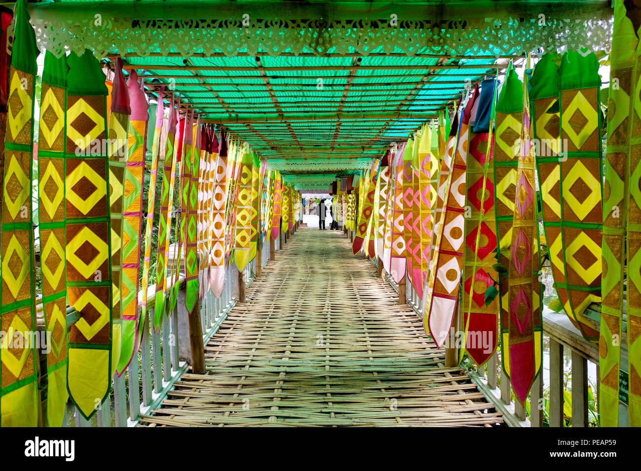 Überdachte Brücke Wat Chet Lin, Chiang Mai, Thailand Stockfoto
