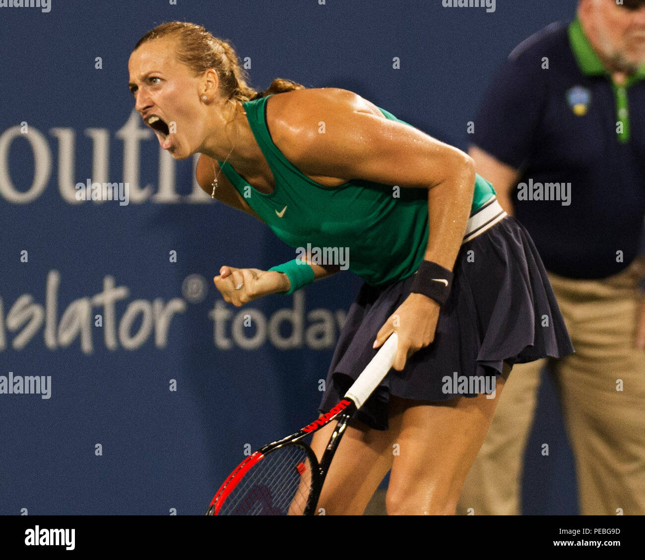 Mason, Ohio, USA. August 14, 2018: Petra Kvitova (CZE) feiert einen Punkt in ihrem Sieg gegen Serena Williams (USA) an der westlichen Süden öffnen, Mason, Ohio, USA. Brent Clark/Alamy leben Nachrichten Stockfoto