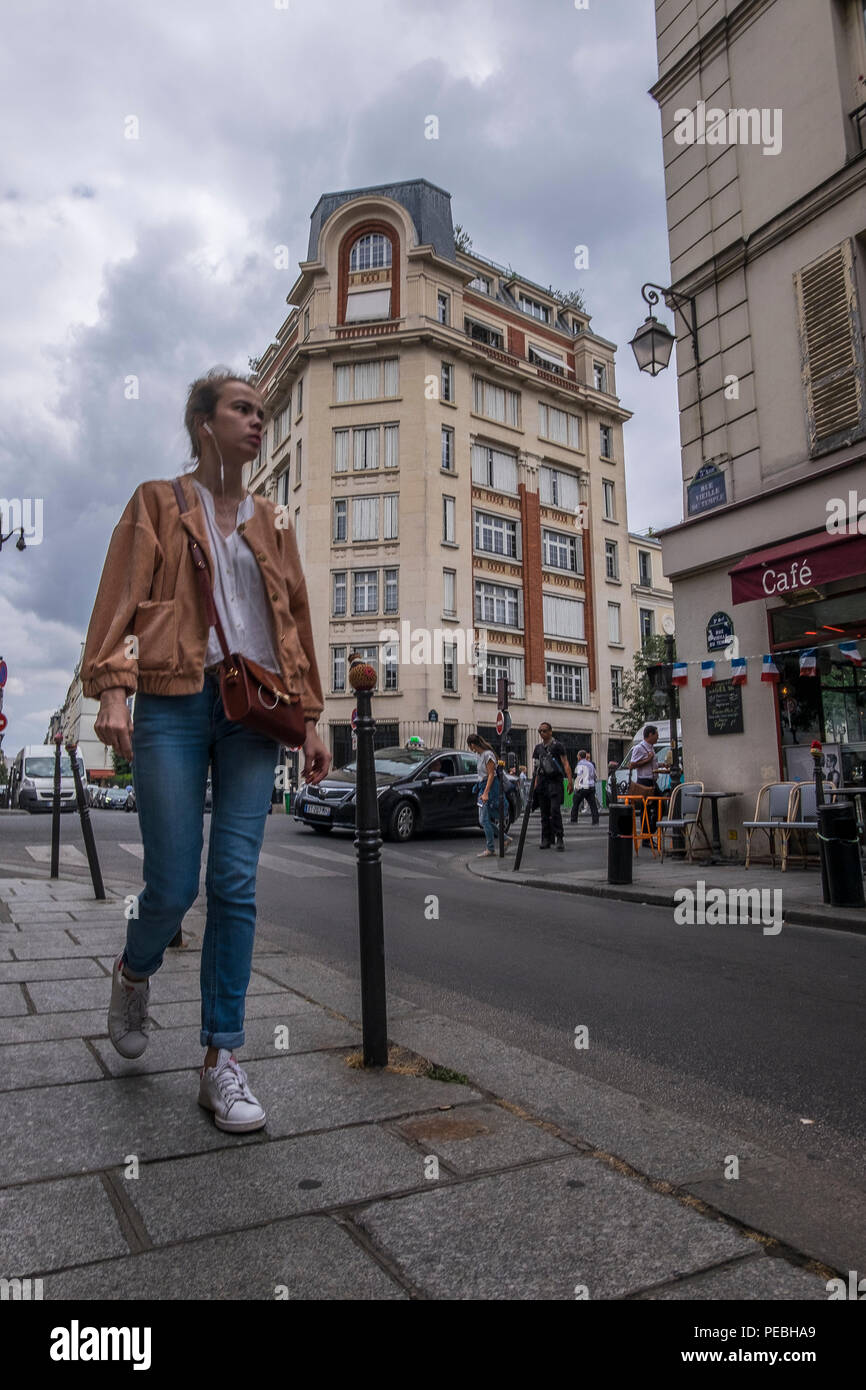 Frau Fußgängerzone Pendler in Paris, Frankreich Stockfoto