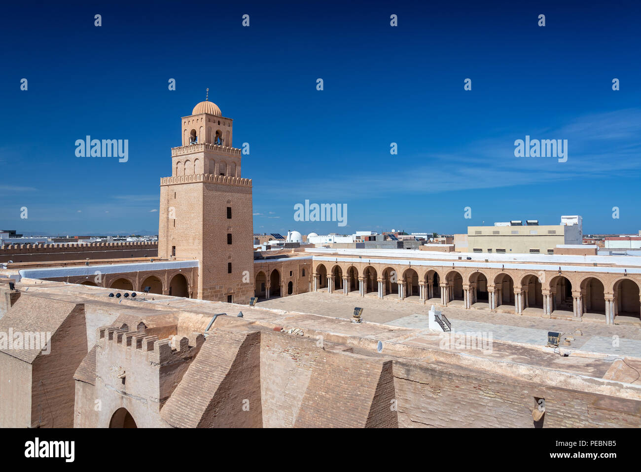 Blick auf die herrliche große Moschee von Kairouan, Tunesien Stockfoto