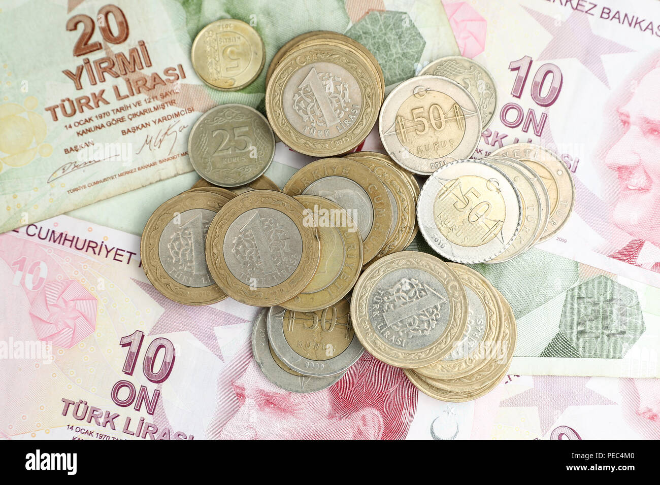 Verschiedene Turkische Lira Banknoten Und Munzen Bundel Stockfoto