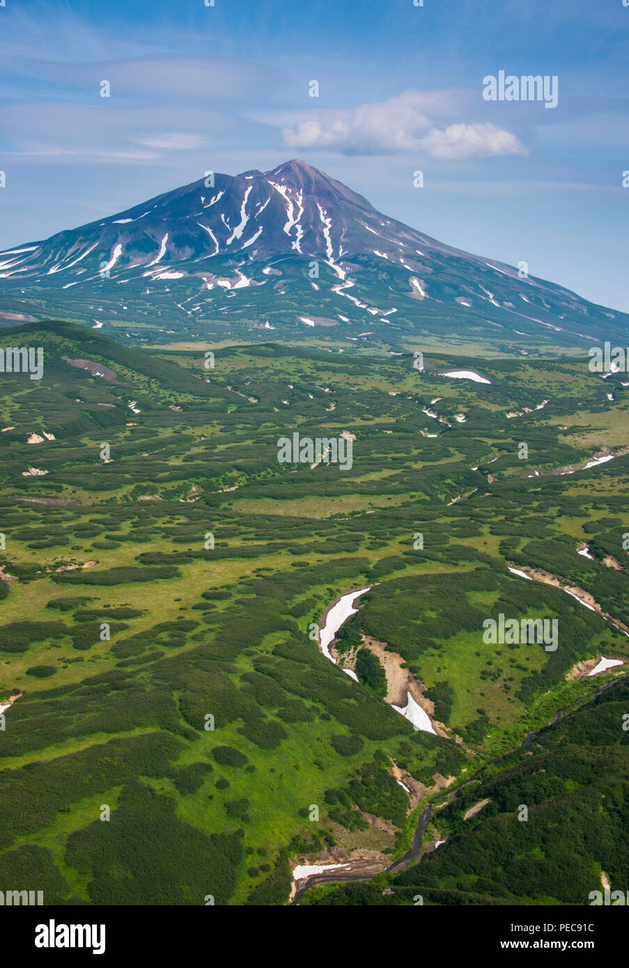 Luftaufnahme, Ilyinsky Vulkan, Kamtschatka, Russland Stockfoto