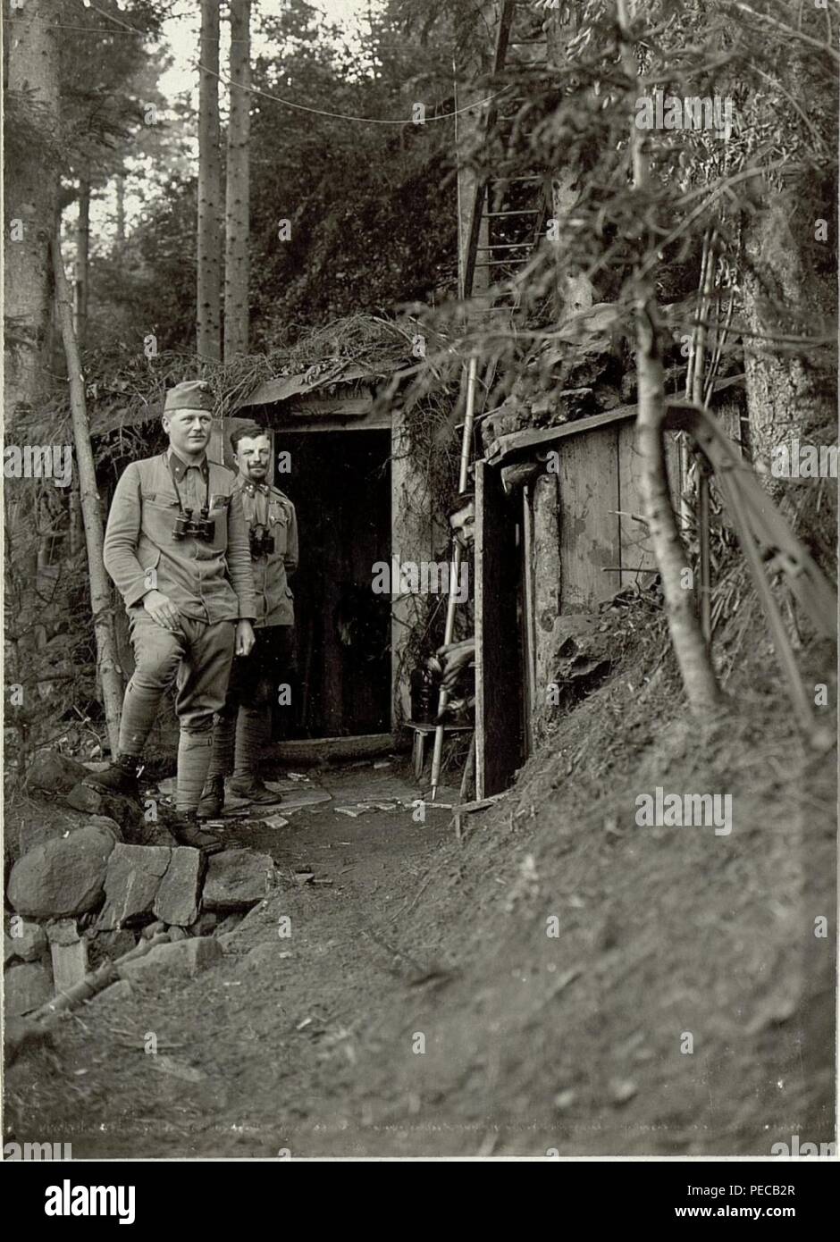 Artillerie Beobachter und Telephonstation Nro. 2 Uhr Ravelnik. Stockfoto