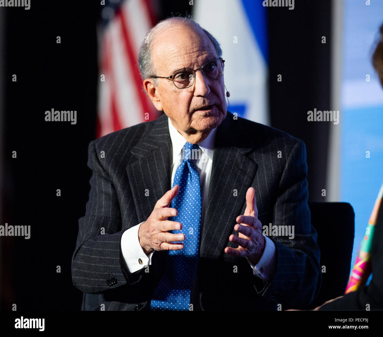 George Mitchell, der ehemalige US-Mehrheitsführer im Senat und der ehemalige US-Sondergesandten für den Frieden im Nahen Osten, die im Rahmen der J Street nationale Konferenz in W Stockfoto