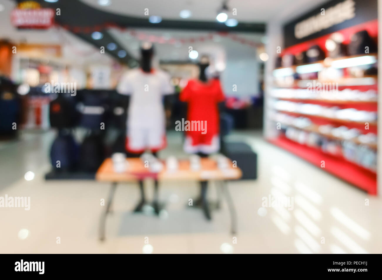 Unschärfe-effekte im Schoß der Shopping Mall Stockfoto