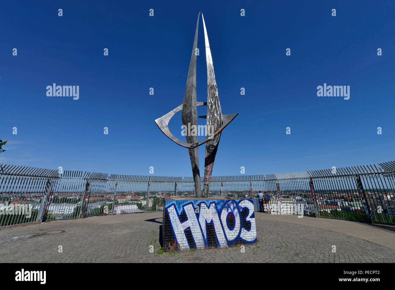 Denkmal zur deutschen Wiedervereinigung, Flakturm, Volkspark Humboldthain, Gesundbrunnen, Mitte, Berlin, Deutschland Stockfoto