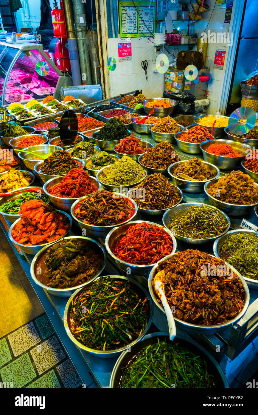 Dongmun Markt Gewürzen der Insel Jeju Südkorea Strait Asien Stockfoto