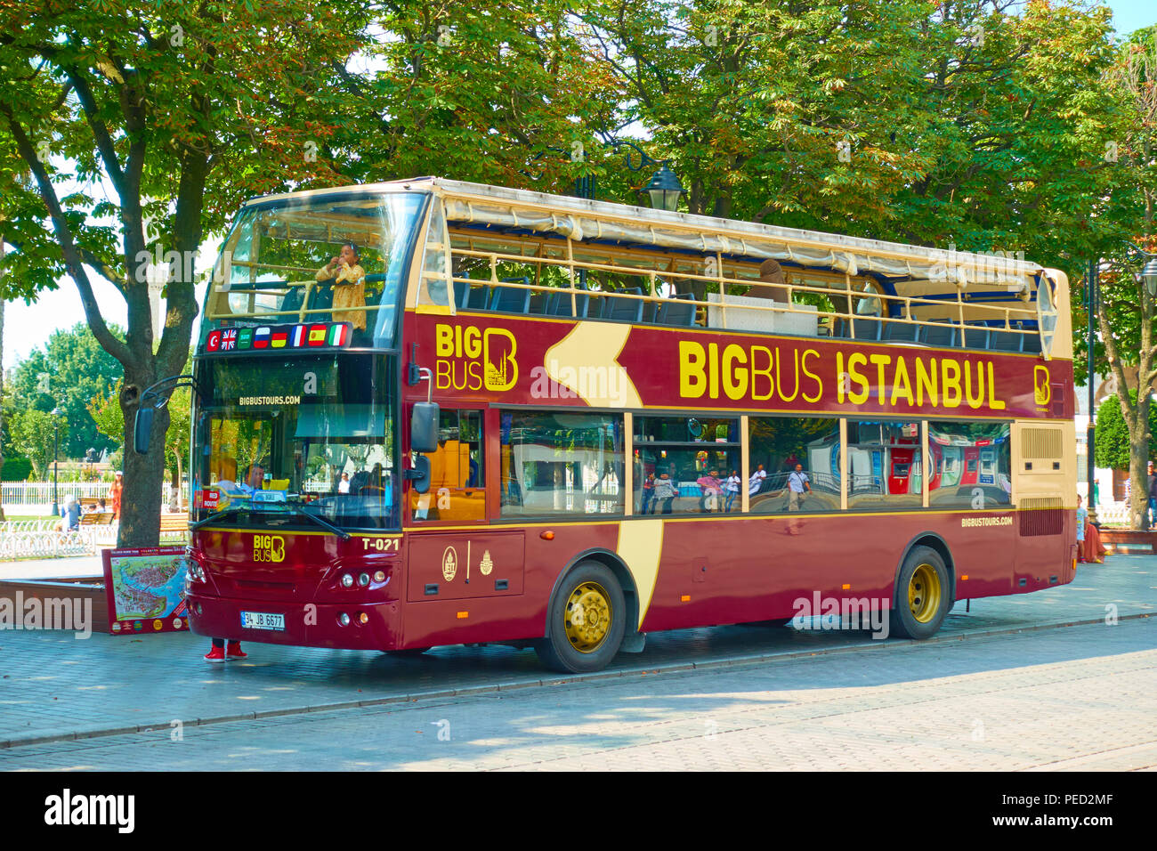 Istanbul, Türkei - 16. Juli 2018: Touristische Hop-on-Hop-off City Sightseeing Bus in Istanbul Stockfoto