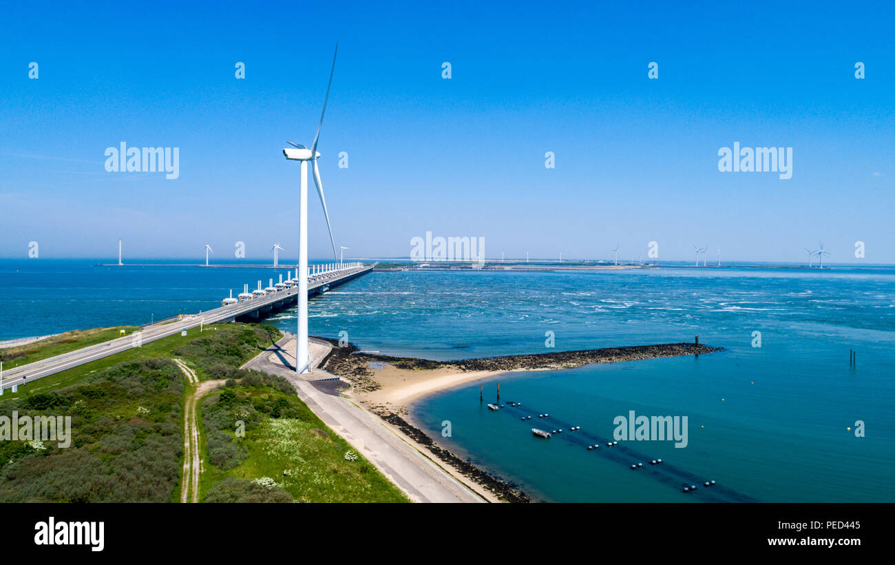 Sturmflutwehr Oosterschelde In Den Niederlanden An Der Nordsee Von Oben Mit Einer Drohne Stockfotografie Alamy