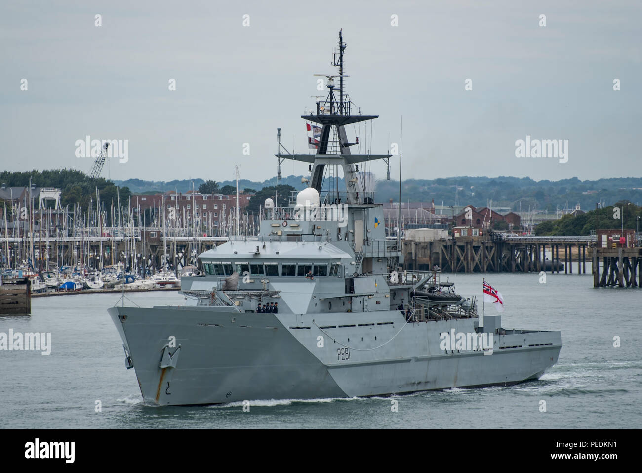 Die britische Royal Navy River Klasse (Batch 1) OPV, HMS Tyne, in den aktiven Dienst zurück in Portsmouth, Großbritannien am 14/8/18 Nach kurzer Zeit in Reserve. Stockfoto