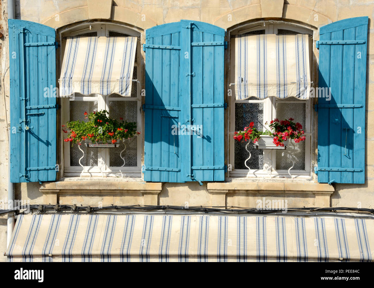 Windows von Arles, Frankreich Stockfoto