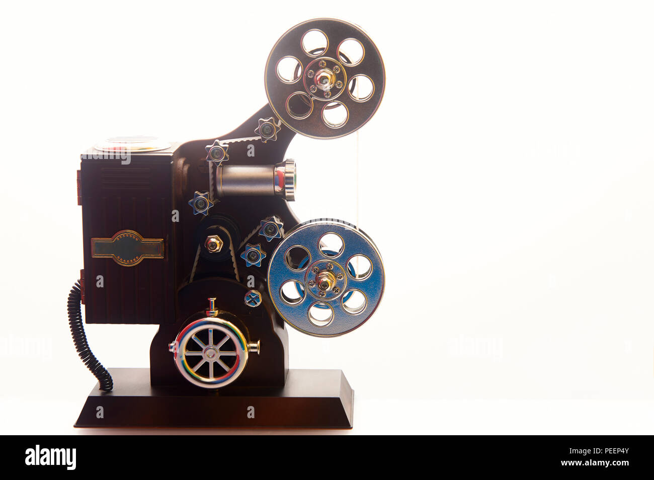 Kunststoff Spielzeug Film Projektor auf weißem Hintergrund Stockfoto