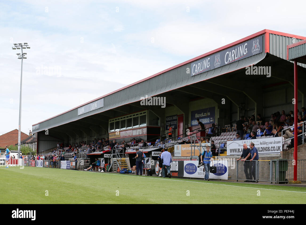 Die Haupttribüne während Dagenham u. Redbridge vs Maidenhead United, Vanarama nationalen Liga Fußball an der Chigwell Bau Stadium am 11. August Stockfoto