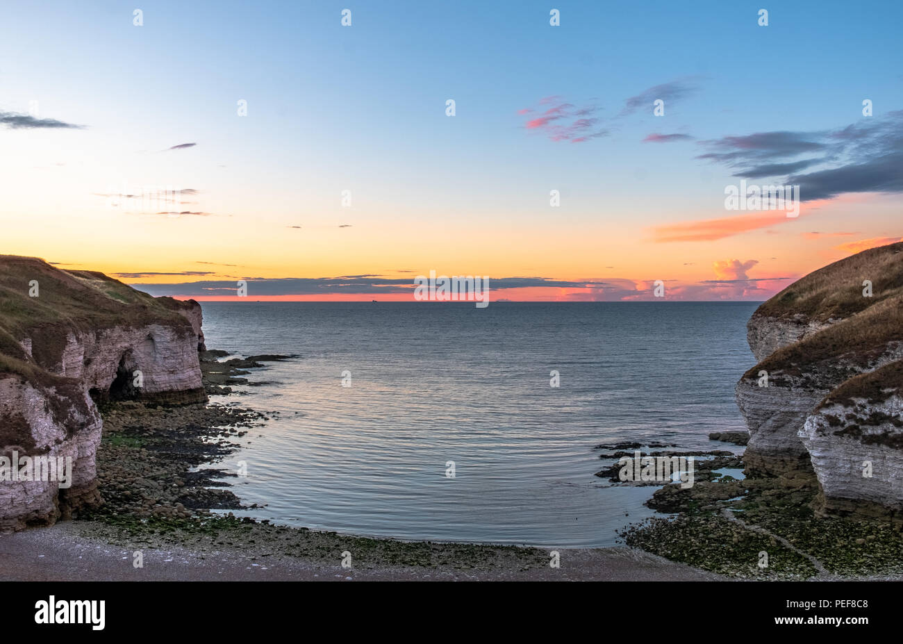 Es gibt so viele fantastische Aussicht auf den großen Yorkshire Küste. Dies ist Flamborough, der Heimat der fantastischen Klippen, Leuchtturm und fantastische Tierwelt Stockfoto