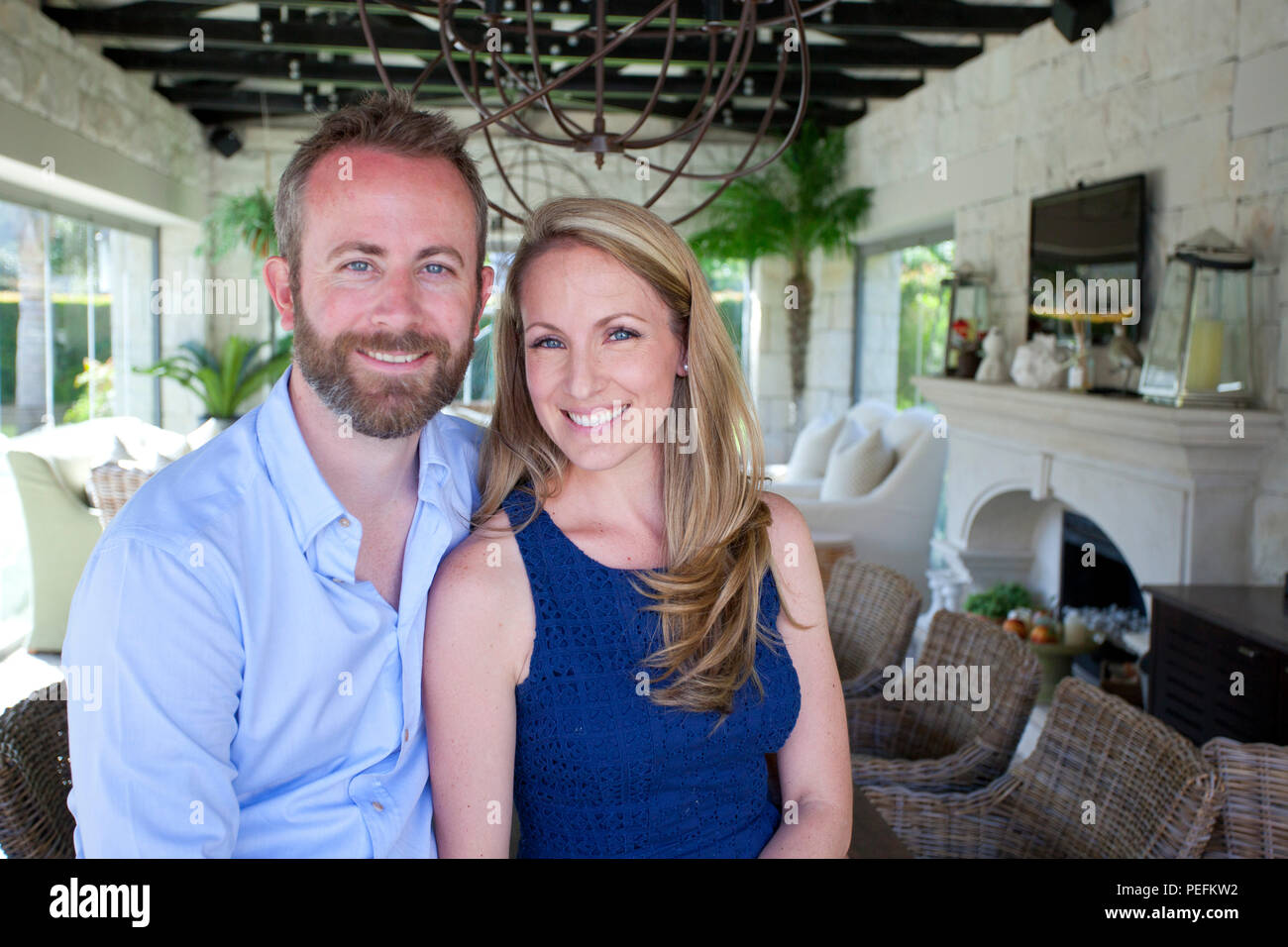 Glücklich der Mann und die Frau lächelt Stockfoto