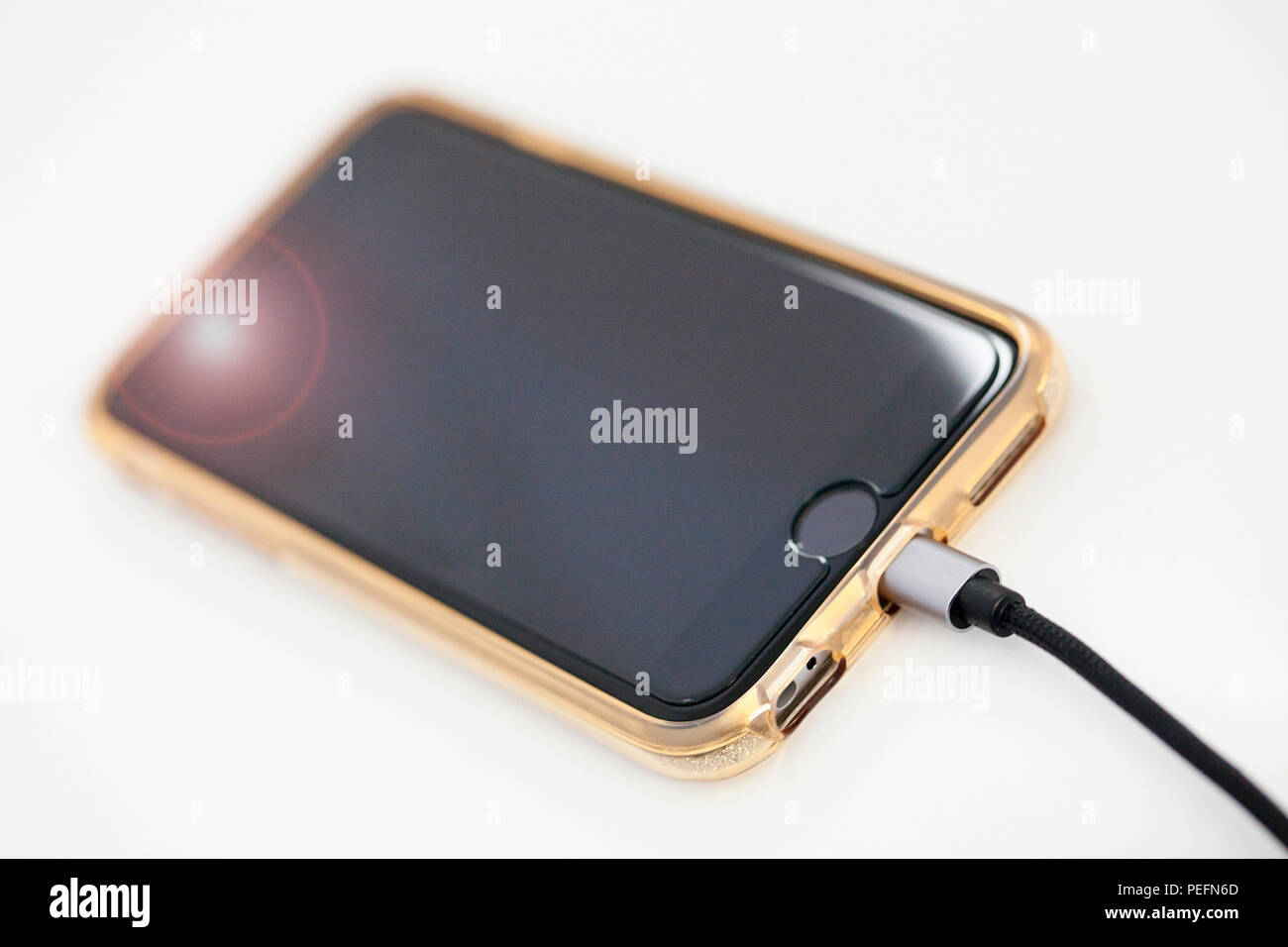 Hallo, Bonjour, neue iPhone 6 willkommen. Neues Telefon. Stockfoto