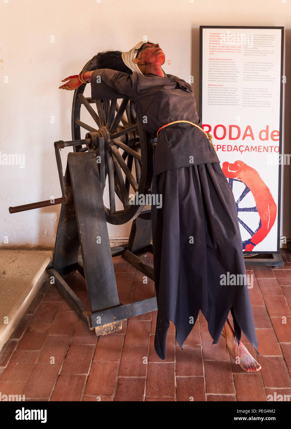 Castro Marim Portugal. 3. August 2018. Ausstellung über die inquisition in Castro Marim Burg in Castro Marim Dorf in Algarve Portugal. Castro Marim, Po Stockfoto